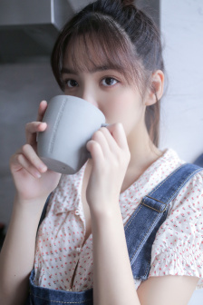三月女郎